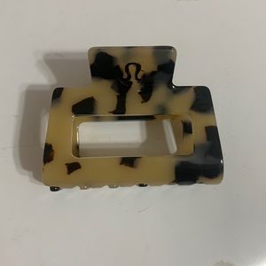 lululemon medium claw clip